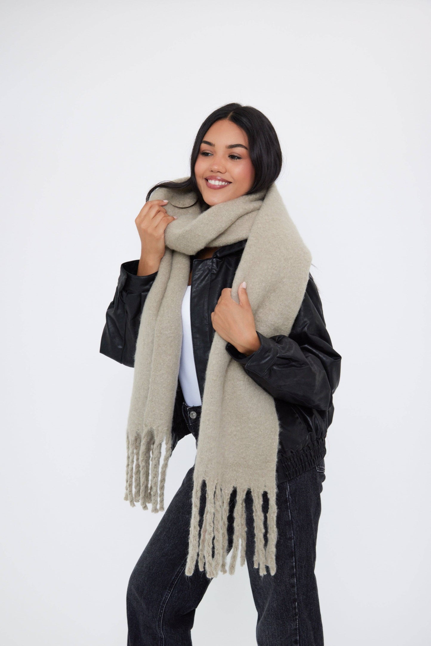 My Accessories London - Women's Oversized Chunky Blanket Scarf in Grey Beige: Sustained Grey