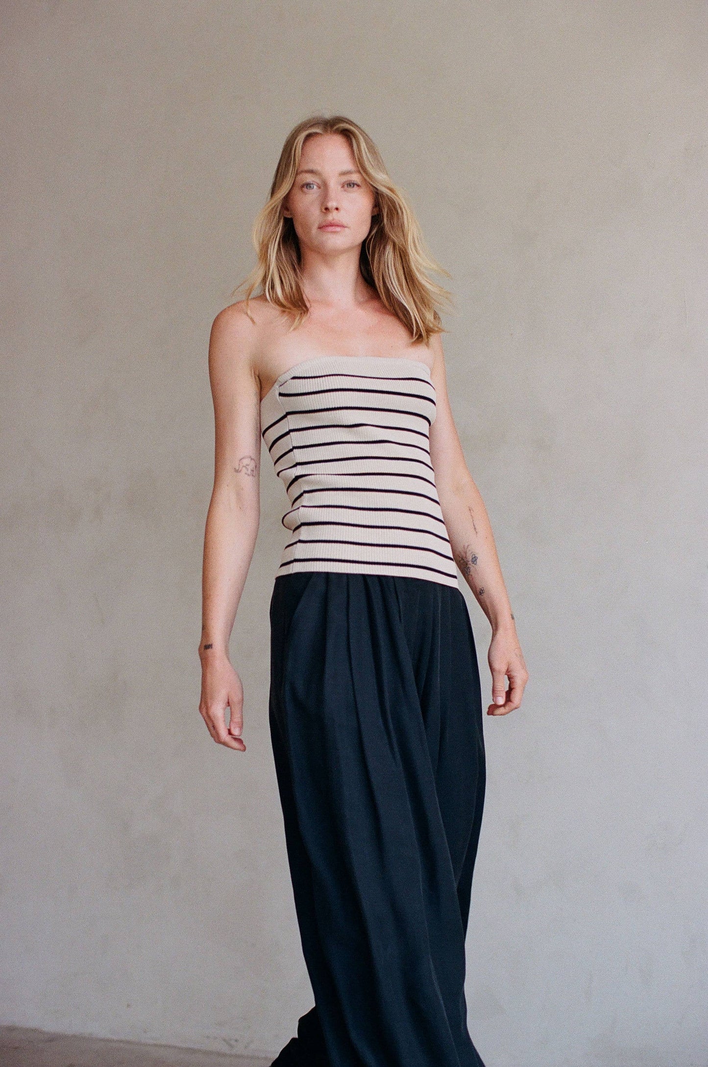 a.ren - AW1035 | Knit Sweater Ribbed Striped Strapless Top: Taupe Black