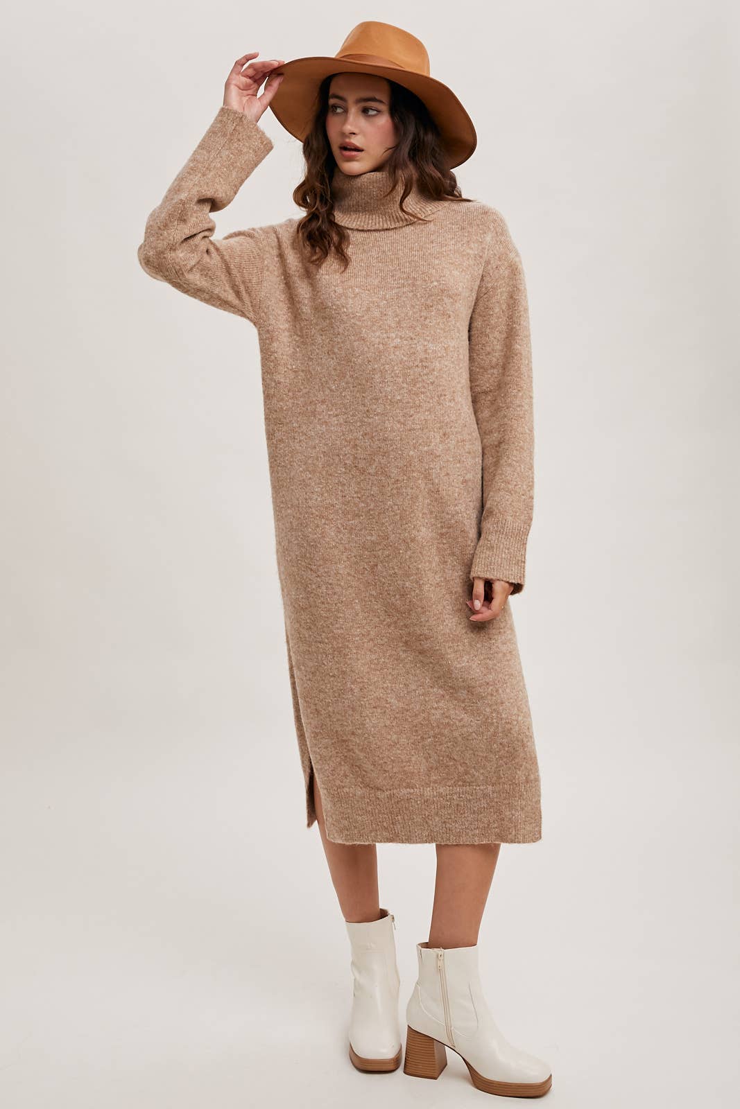 Bluivy - TURTLENECK SIDE SLIT KNIT SWEATER MIDI DRESS: LATTE