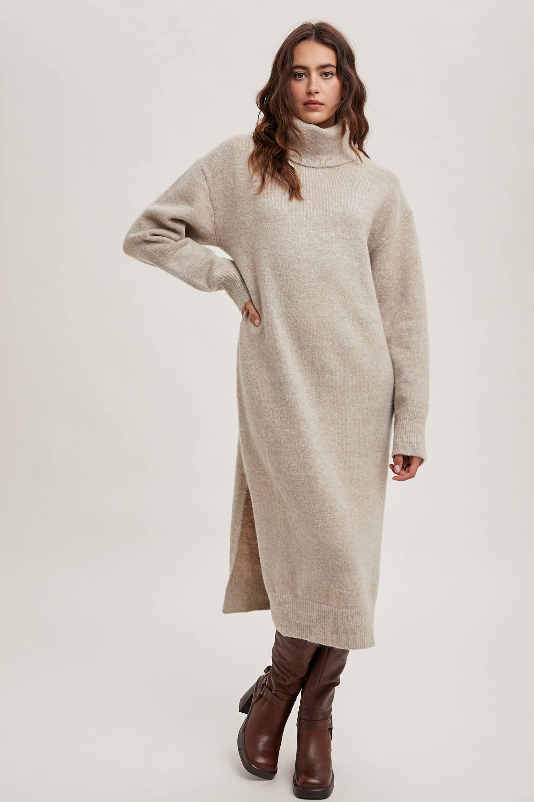 Bluivy - TURTLENECK SIDE SLIT KNIT SWEATER MIDI DRESS: LATTE