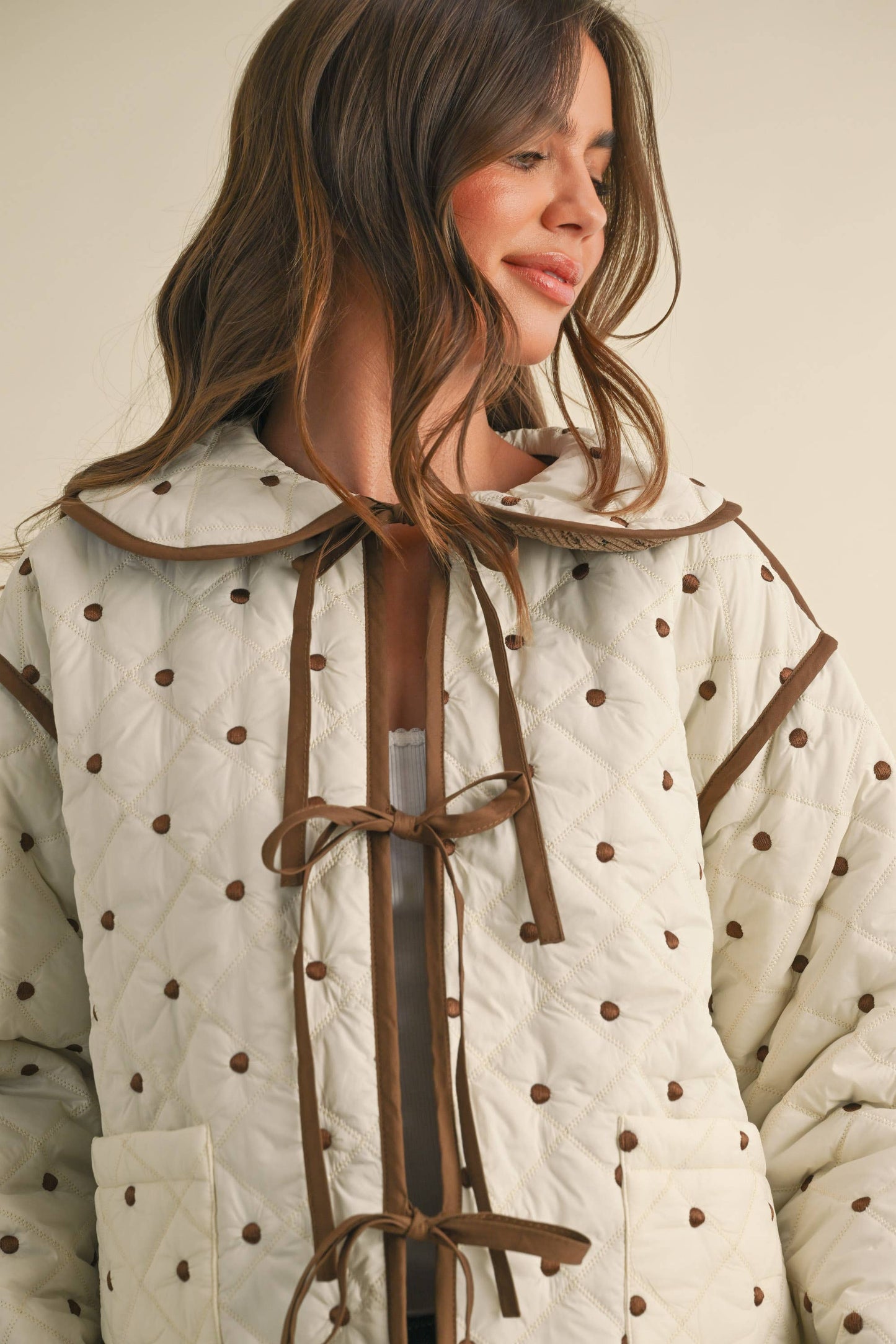 POLKADOT EMBROIDERED QUILTED JACKET: CREAM