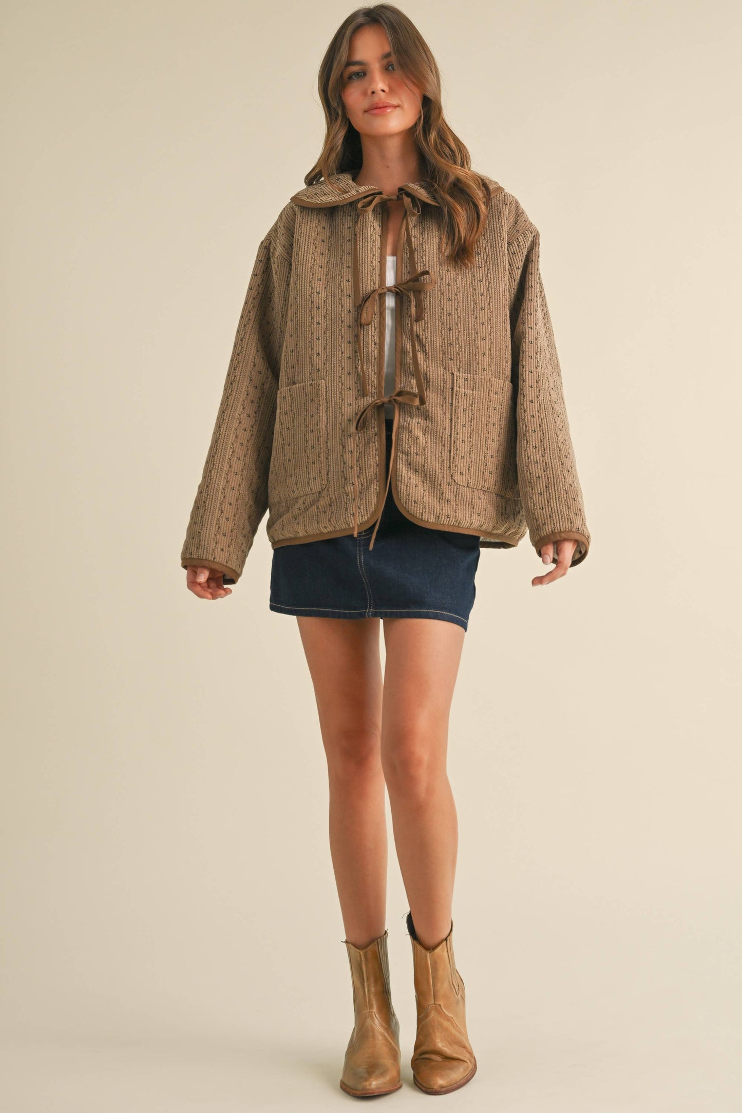 POLKADOT EMBROIDERED QUILTED JACKET: CREAM
