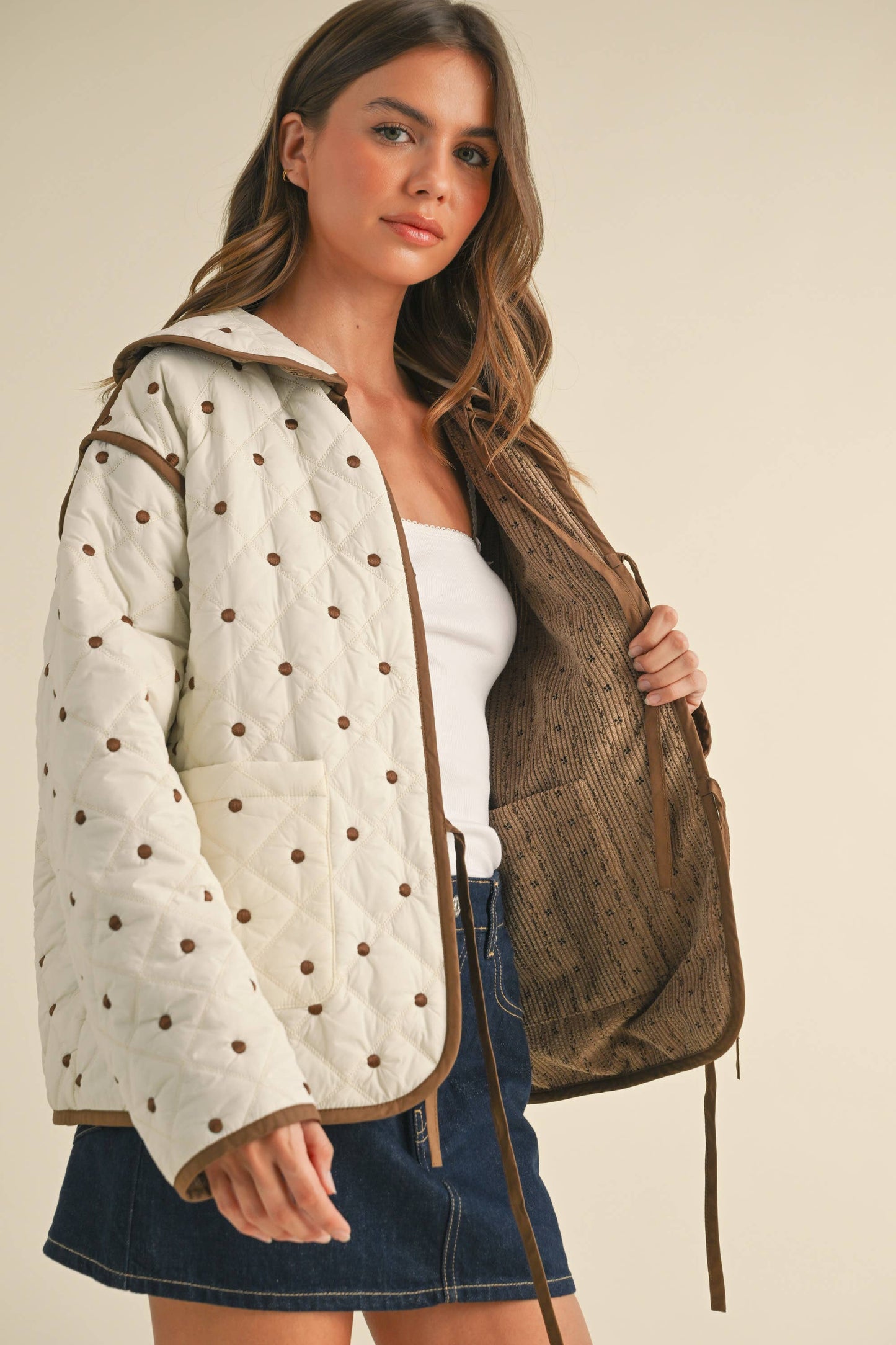 POLKADOT EMBROIDERED QUILTED JACKET: CREAM