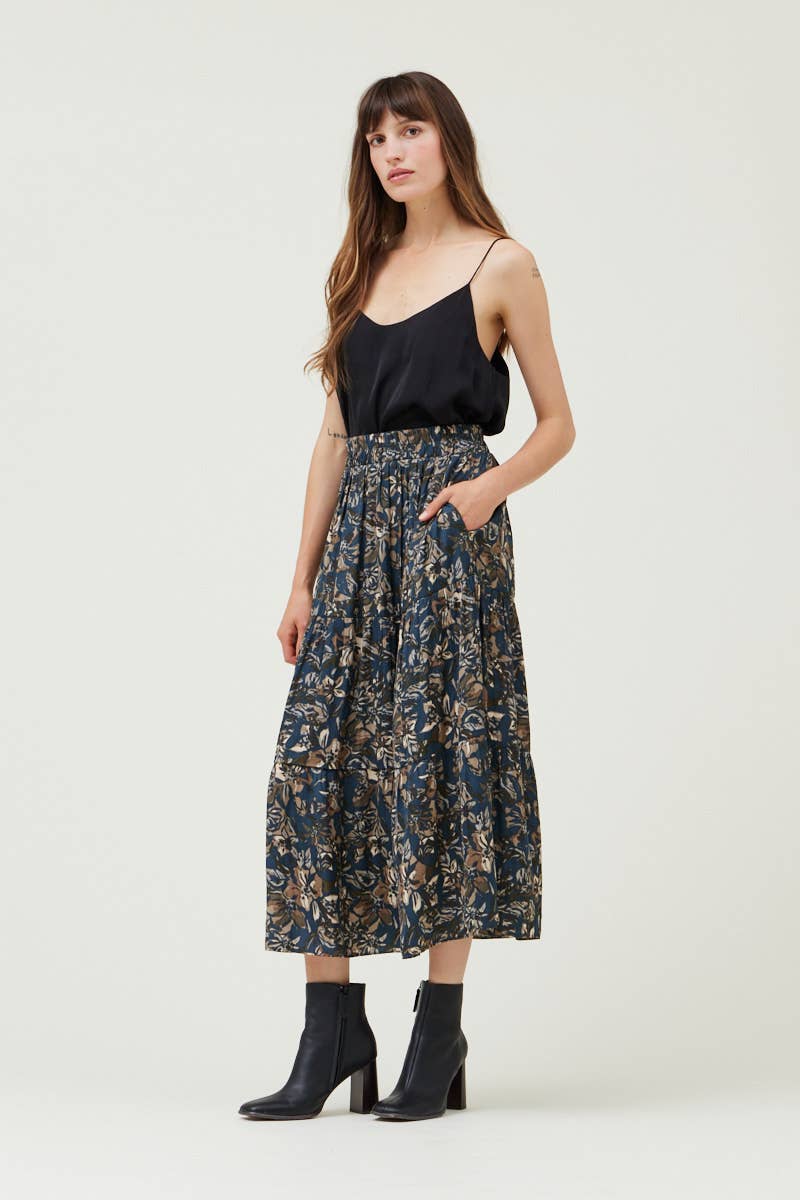 Grade & Gather - 50410VG - TIERED PRINTED CHIFFON SKIRT: Black / Contemporary
