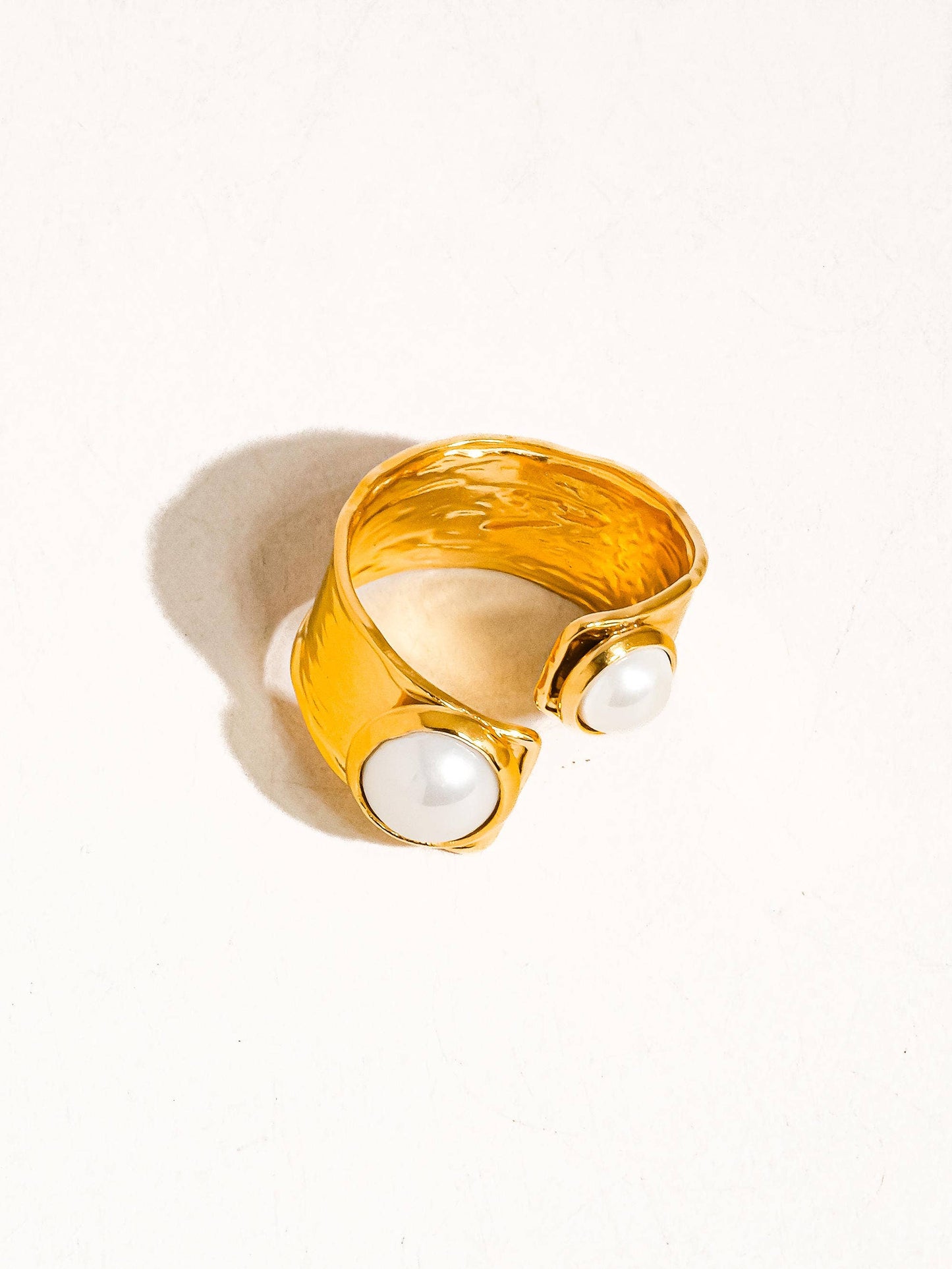 Flânerie by MAIQ - Chœur 18K Gold Non-Tarnish Pearl Abstract Ring: Yellow Gold