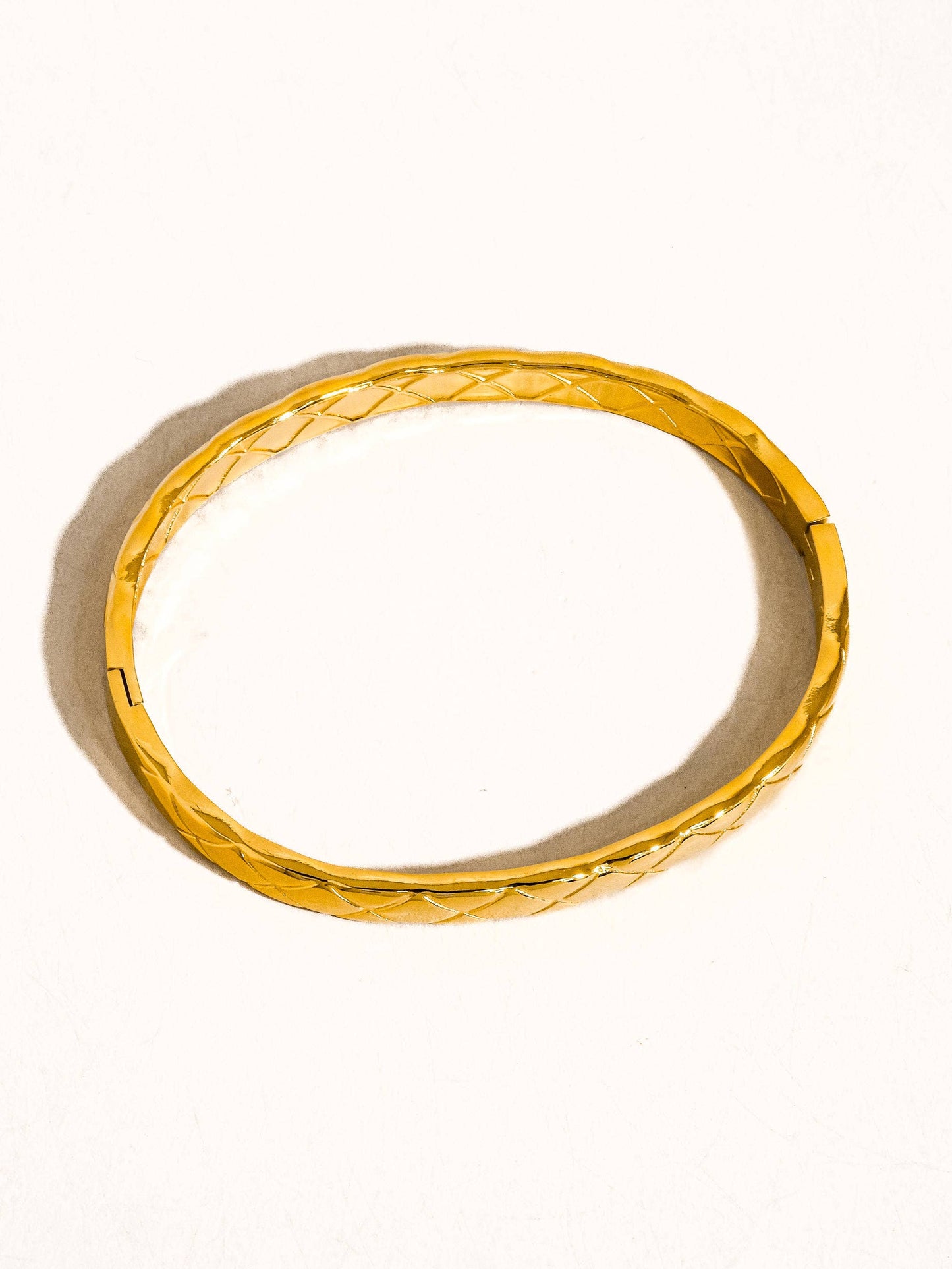 Flânerie by MAIQ - Axl 18K Gold Non-Tarnish Braided Bangle: Yellow Gold