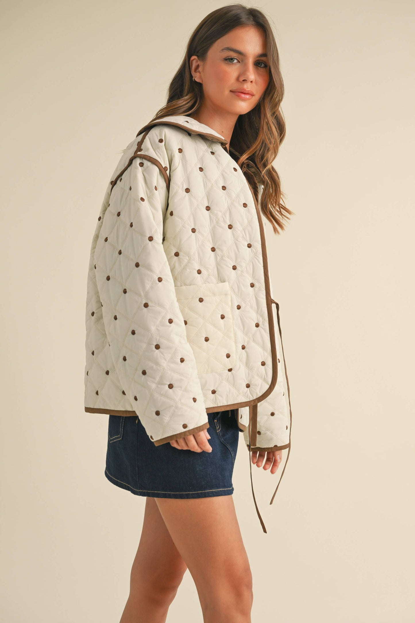 POLKADOT EMBROIDERED QUILTED JACKET: CREAM