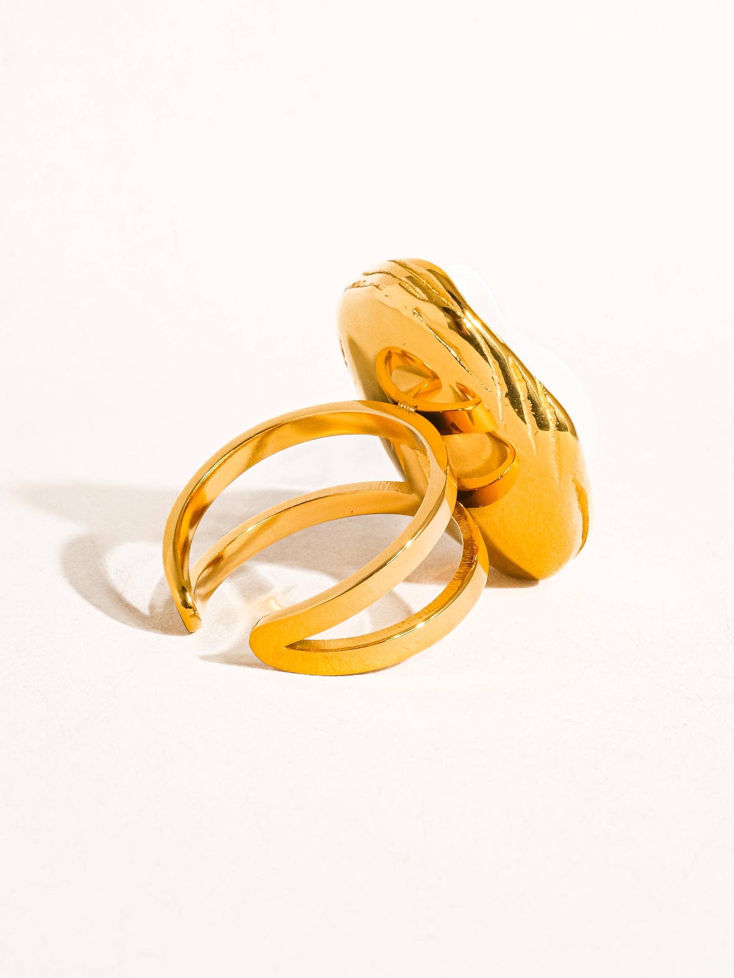 Flânerie by MAIQ - Cameron 18K Gold Non-Tarnish Classic Pearl Round Ring: White