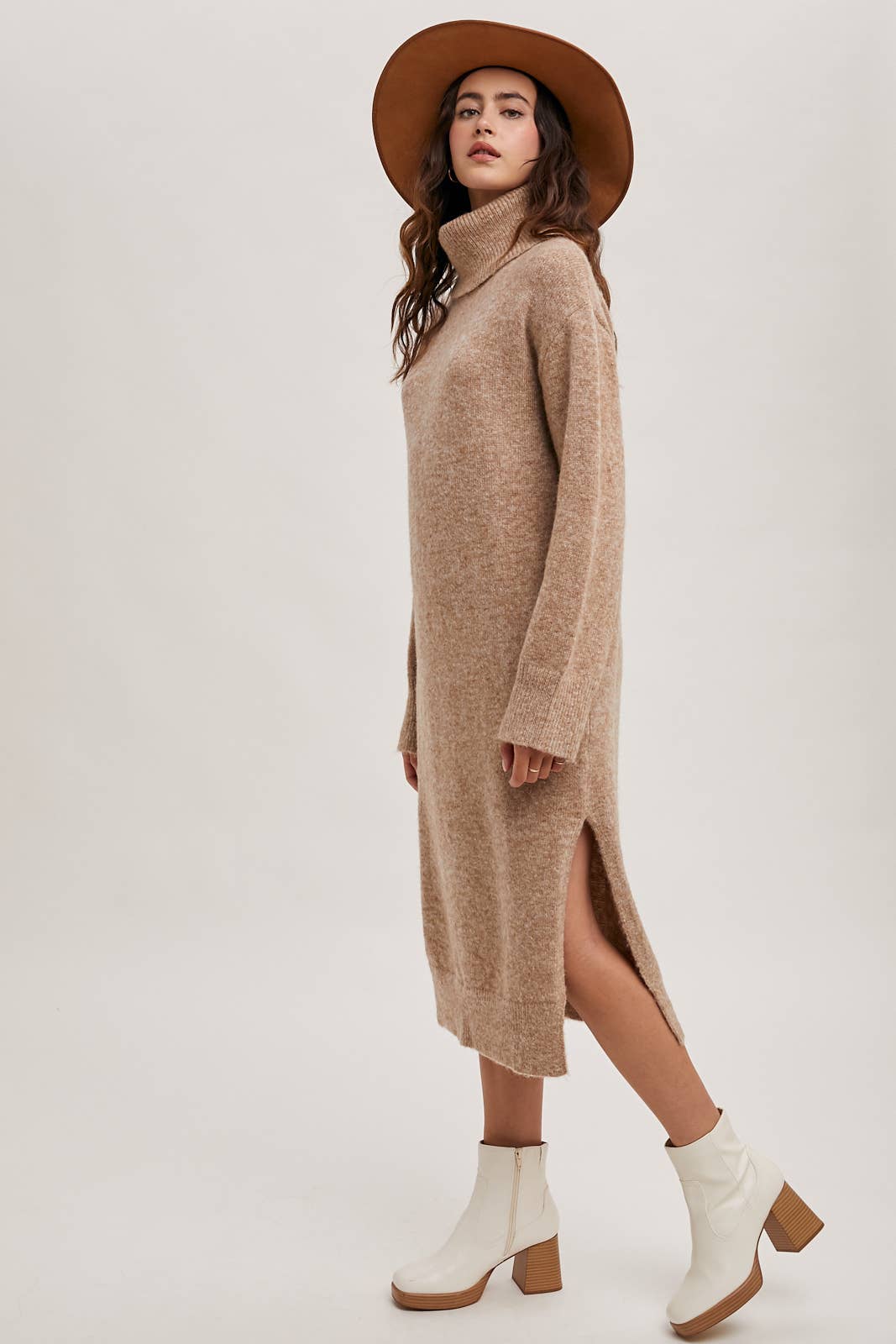 Bluivy - TURTLENECK SIDE SLIT KNIT SWEATER MIDI DRESS: LATTE
