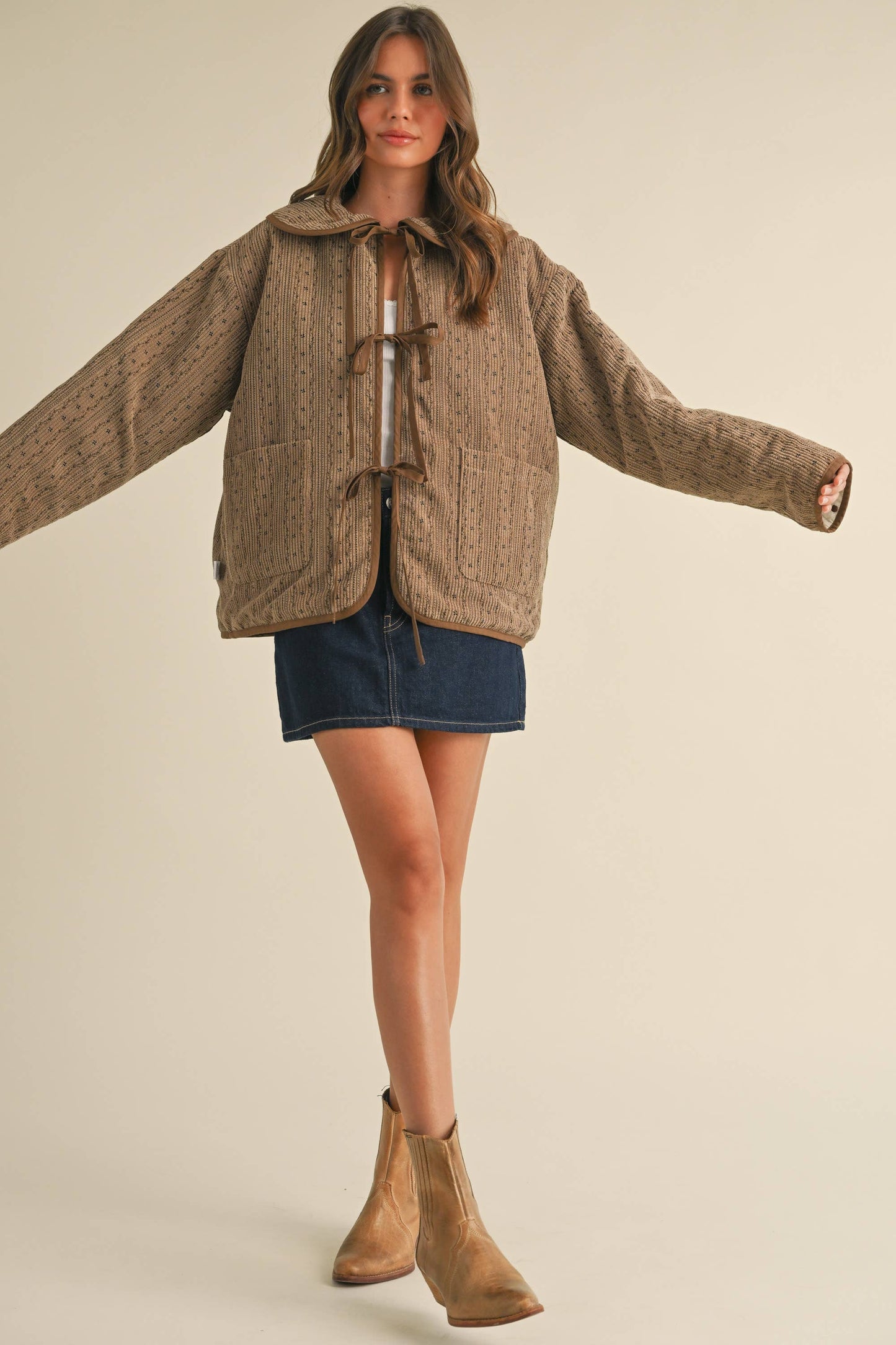 POLKADOT EMBROIDERED QUILTED JACKET: CREAM