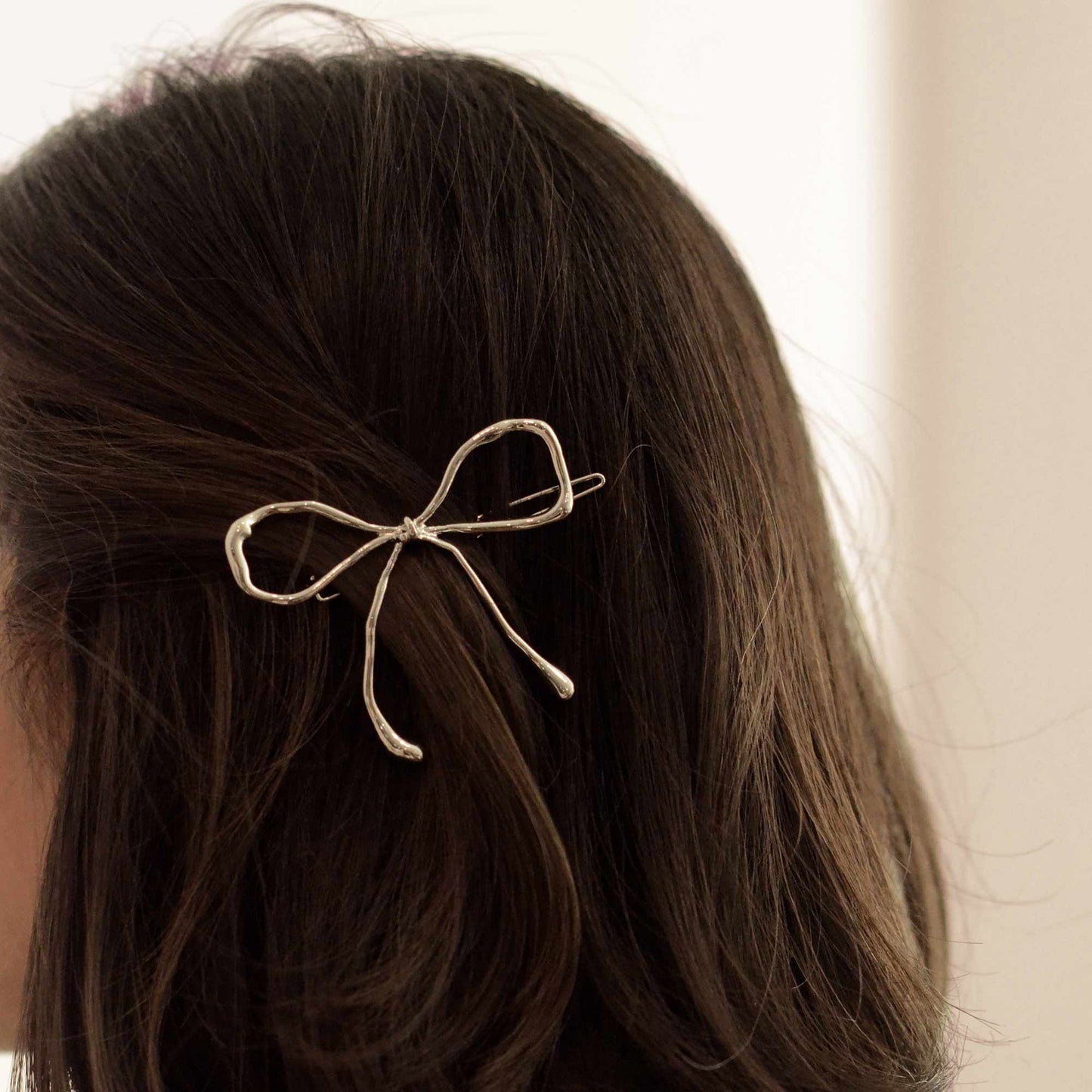 nar'sha - Metal Bow Barrette Hair Clip | Silver