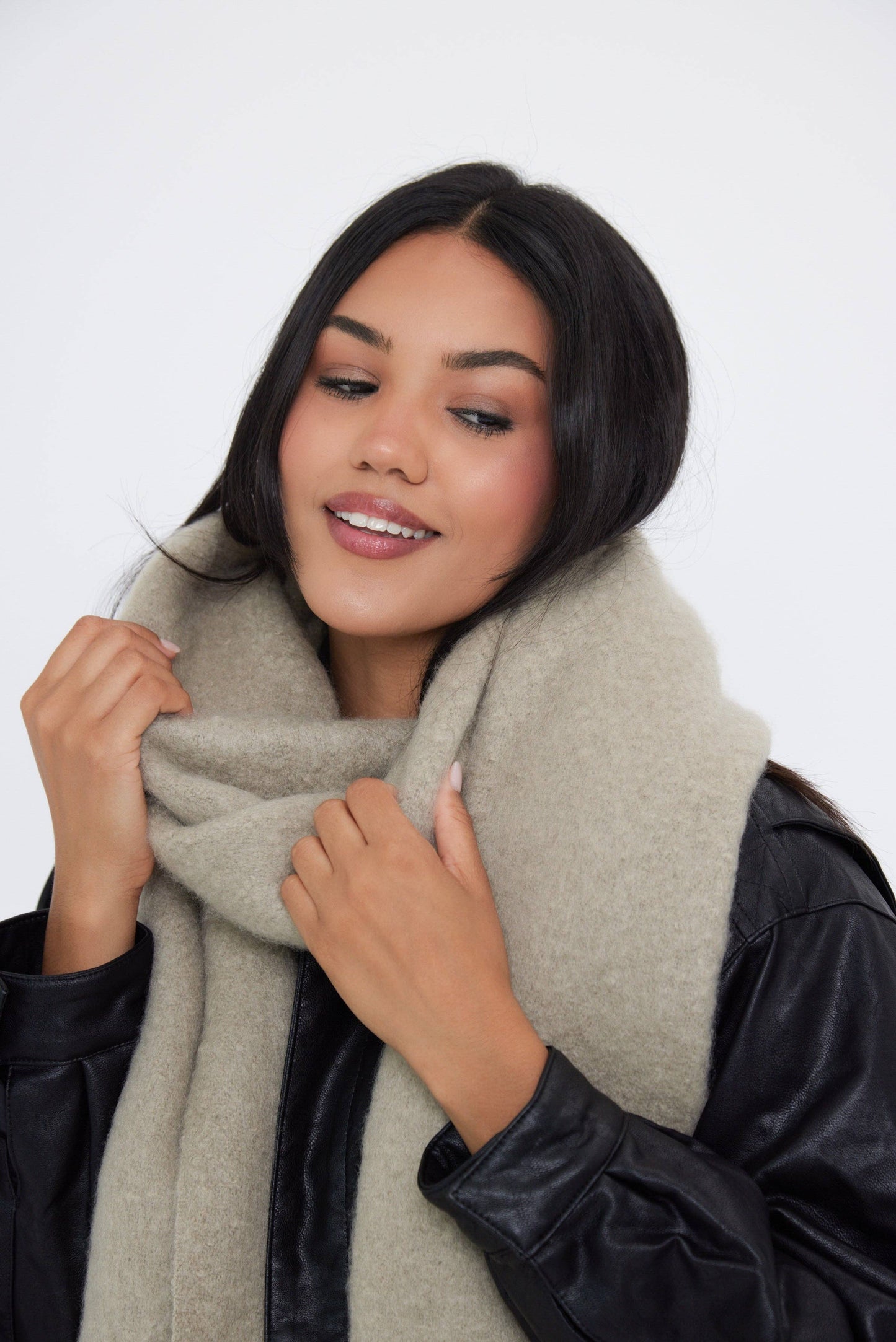 My Accessories London - Women's Oversized Chunky Blanket Scarf in Grey Beige: Sustained Grey