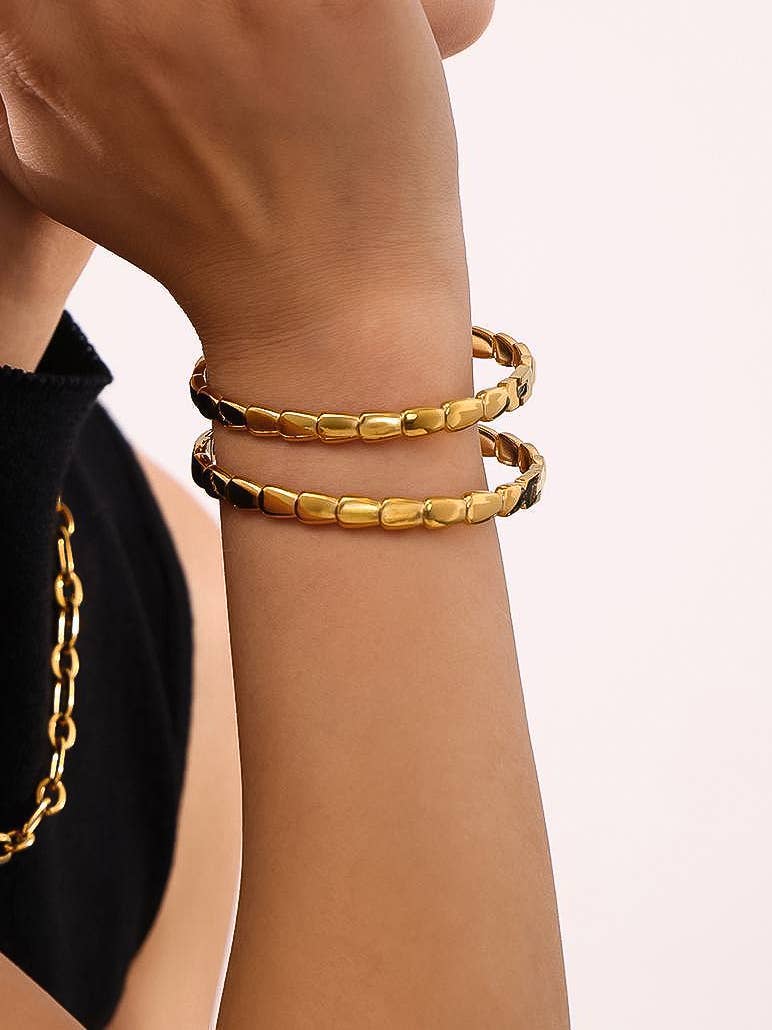 Flânerie by MAIQ - Brae 18K Gold Non-Tarnish Thin Serpent Bangle: Yellow Gold
