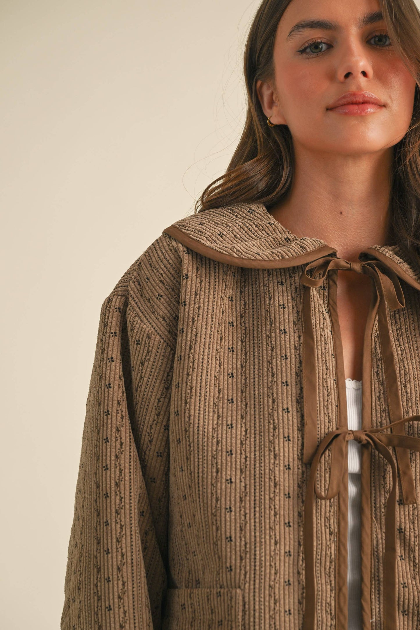 POLKADOT EMBROIDERED QUILTED JACKET: CREAM