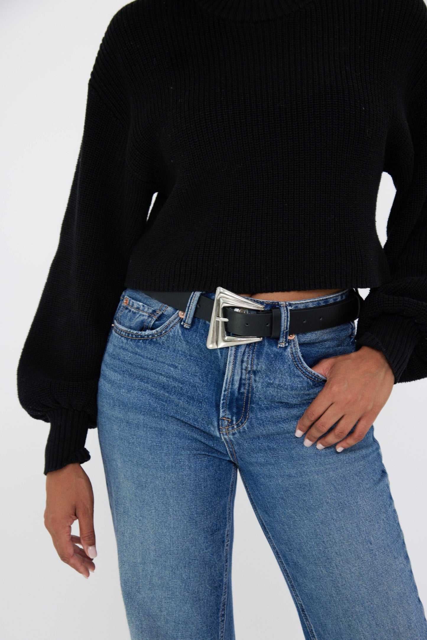 My Accessories London - Sculptural Buckle Belt in Black and Antique Silver: Large (L) / Black