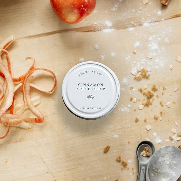Antique Candle Co.® - Cinnamon Apple Crisp - Soy Candle: 1 mason jar (16oz)