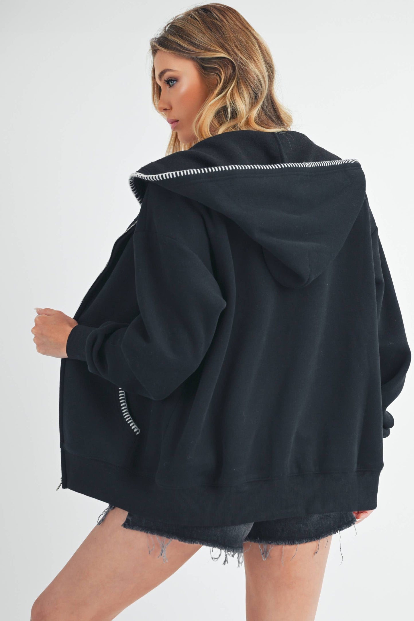 AEMI + CO - 989EK Noel Full Zip Hoodie : Black / Contemporary