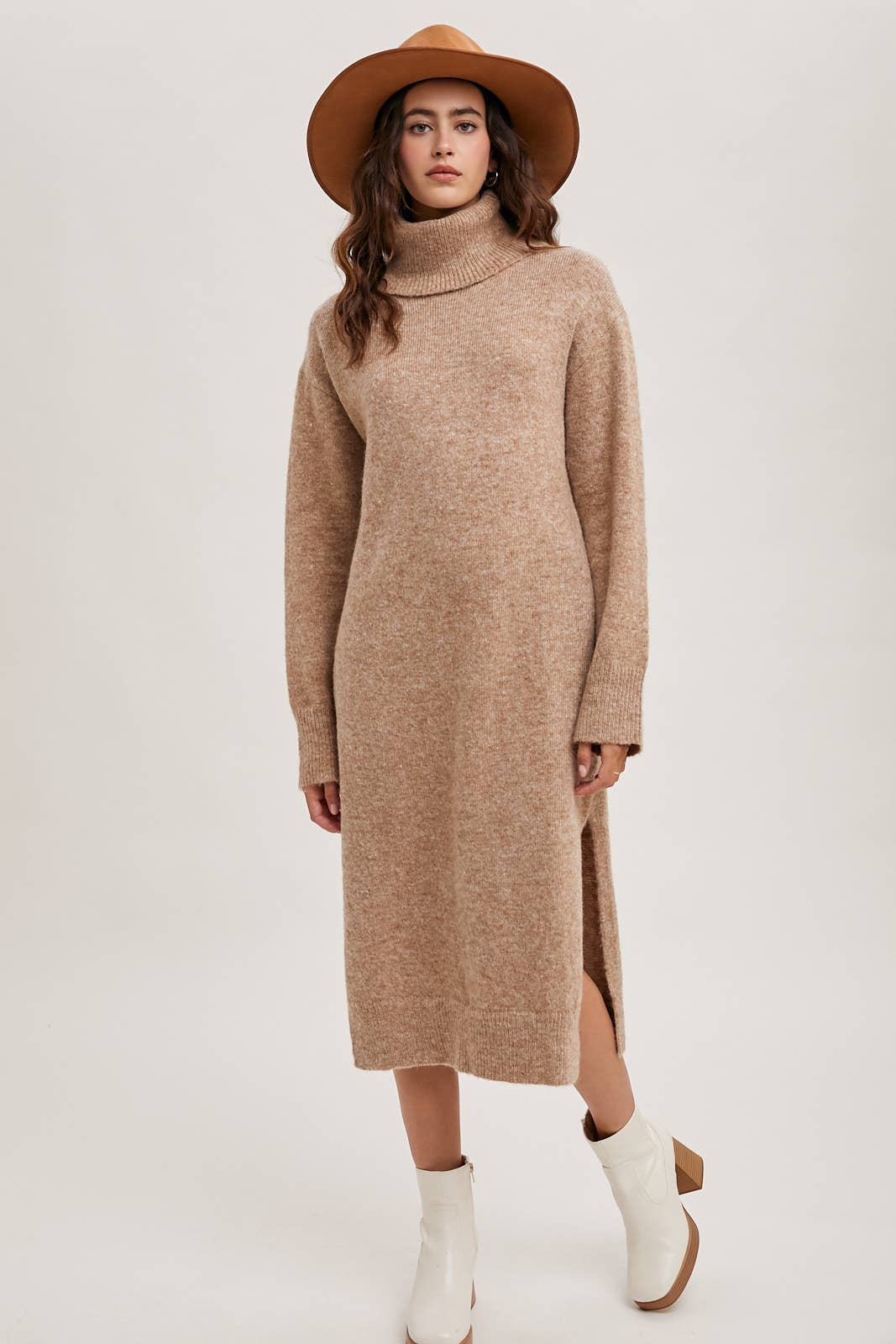 Bluivy - TURTLENECK SIDE SLIT KNIT SWEATER MIDI DRESS: LATTE