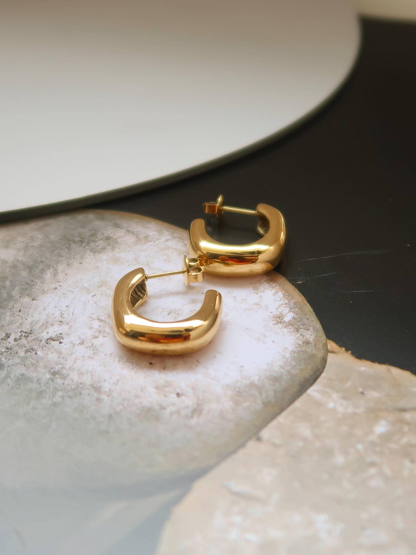 Flânerie by MAIQ - Demi 18K Gold Non-Tarnish Classic C Hoop Earring: Yellow Gold
