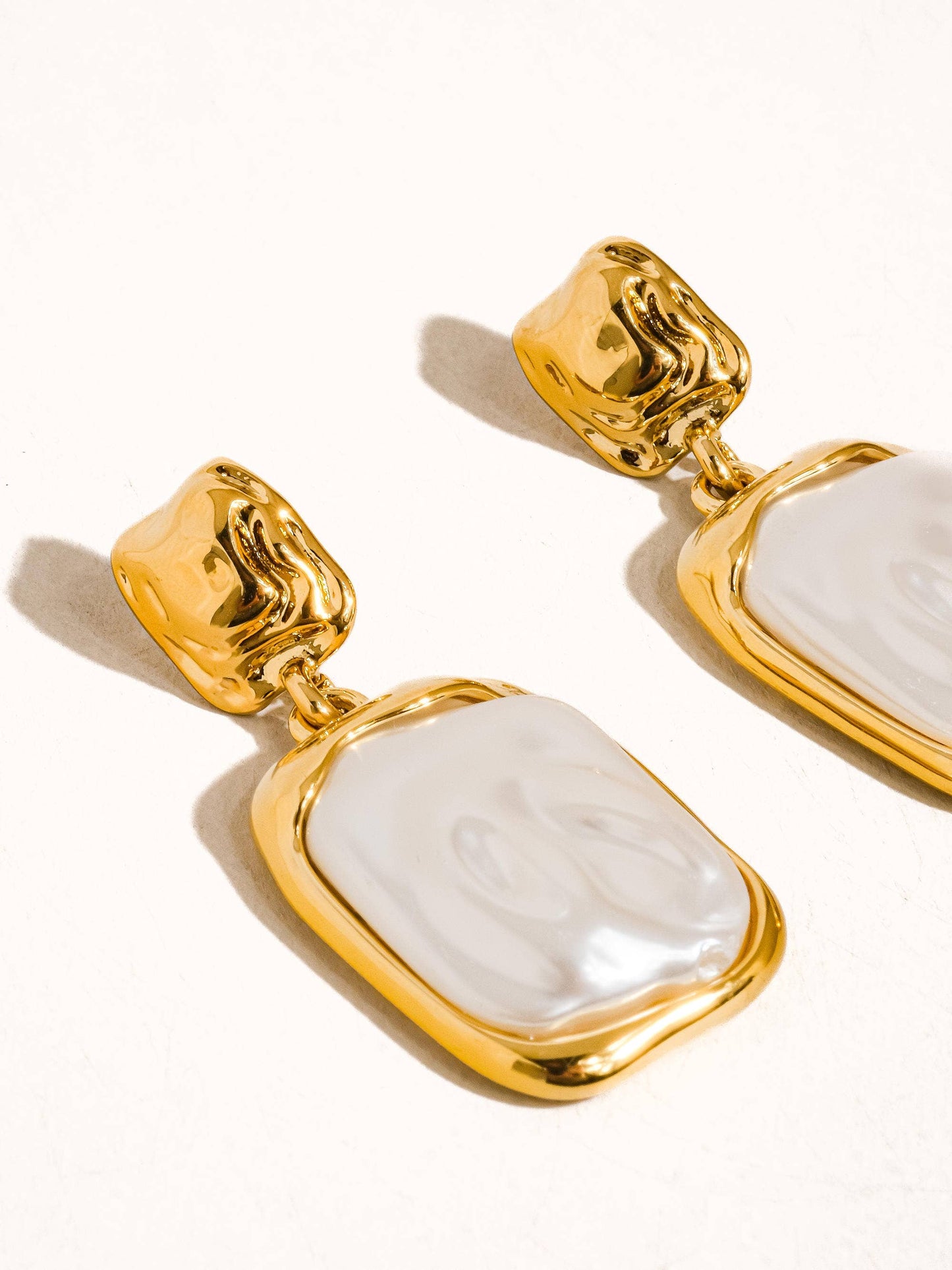 Flânerie by MAIQ - Jacques 18K Gold Non-Tarnish Square Pearl Earring: Yellow Gold