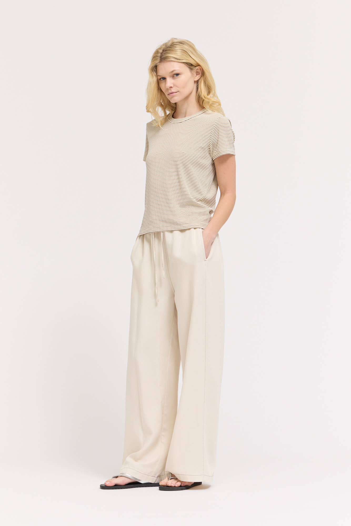 Grade & Gather - 42282 - STANDARD FIT STRIPE COTTON T SHIRT: TOBACCO / Contemporary / LARGE