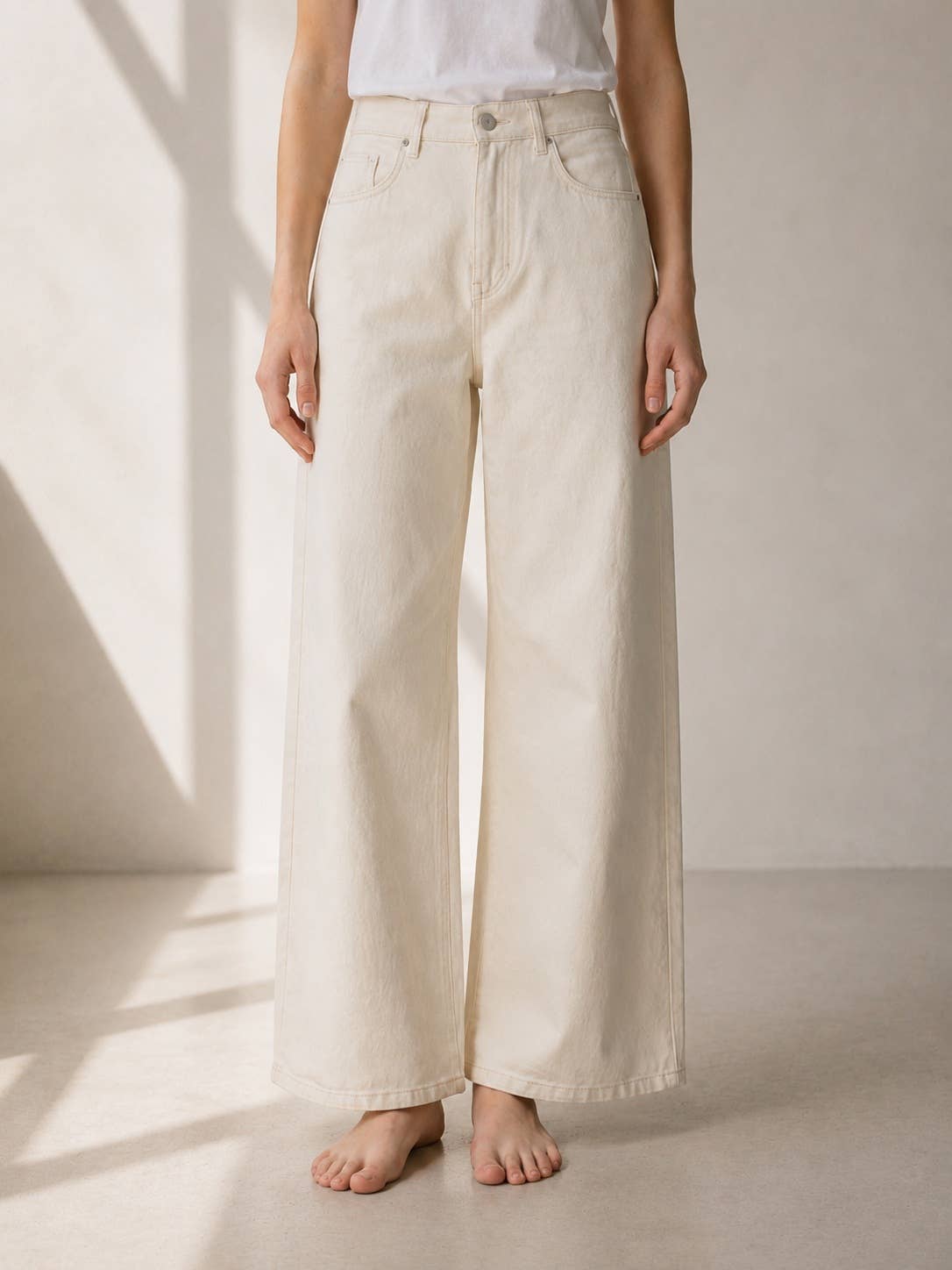 J LINE | LUZINA - ESSENTIAL WIDE LEG JEANS IN CREAM AND BLACK: BLACK