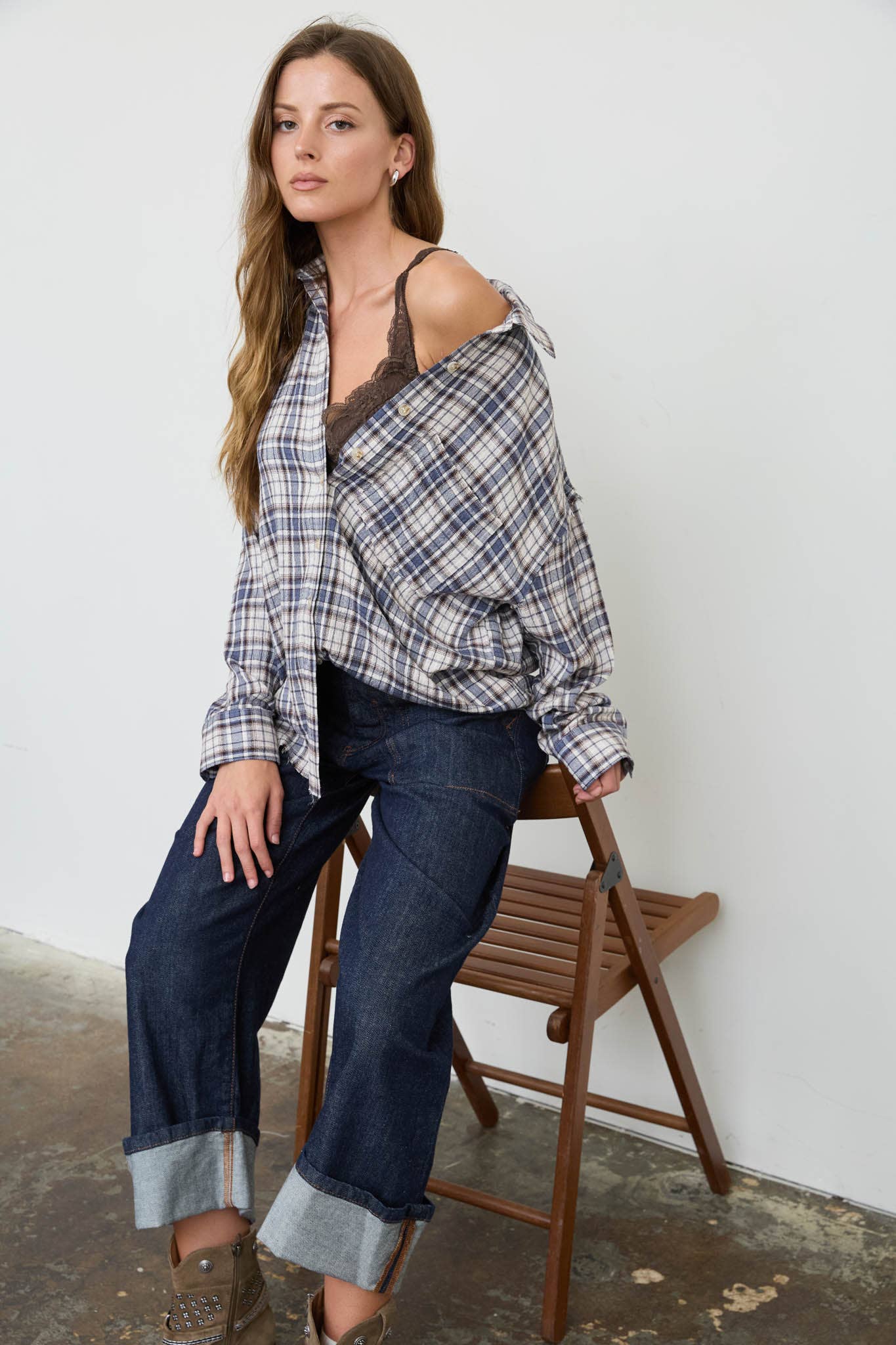 Blu Pepper - PLAID COLLARED BUTTON DOWN DISTRESSED TOP : BROWN