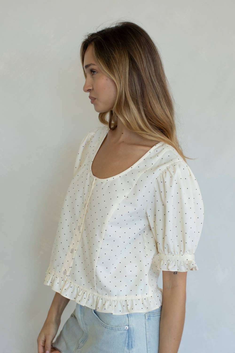 Dana Blouse: CREAM