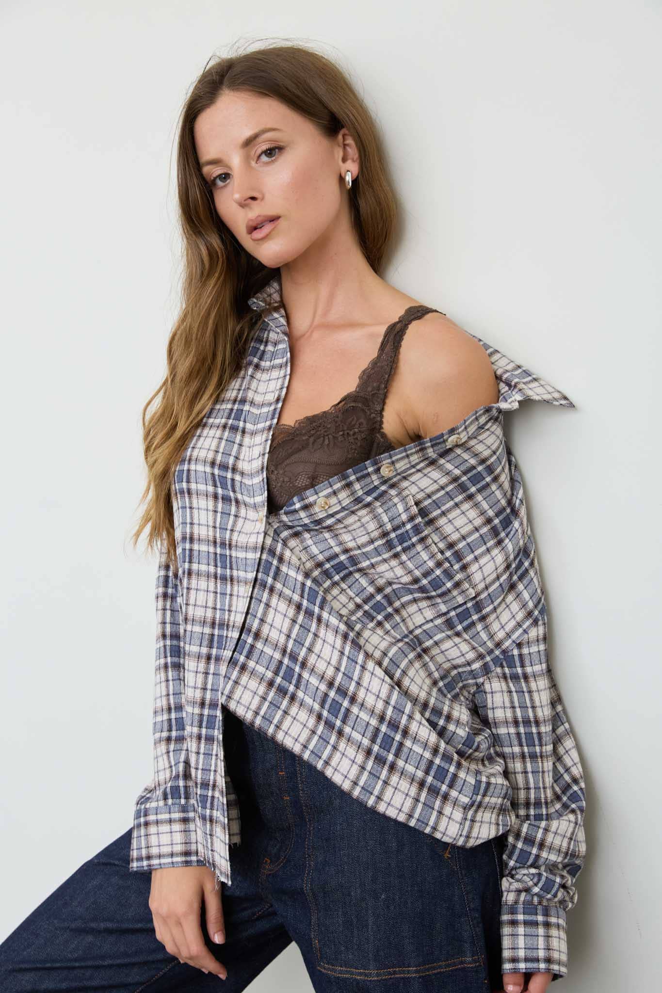 Blu Pepper - PLAID COLLARED BUTTON DOWN DISTRESSED TOP : BROWN