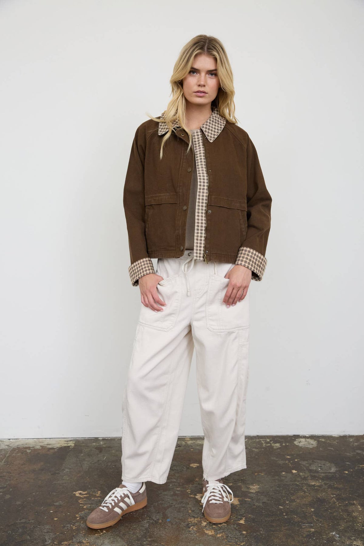 Blu Pepper - GINGHAM COLLAR CONTRAST SNAP BUTTON JACKET: DARK BROWN