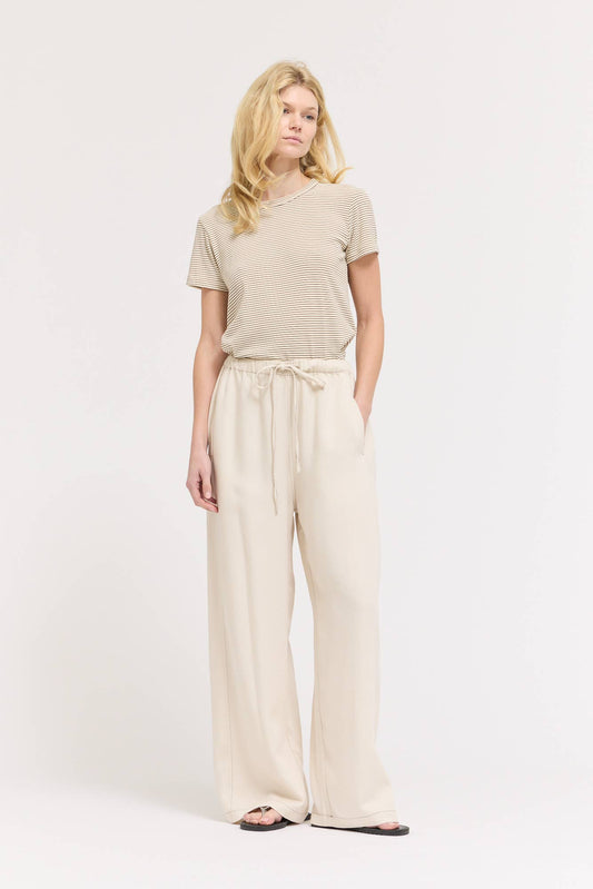  TENCEL SEAM PANTS: MILK / Contemporary