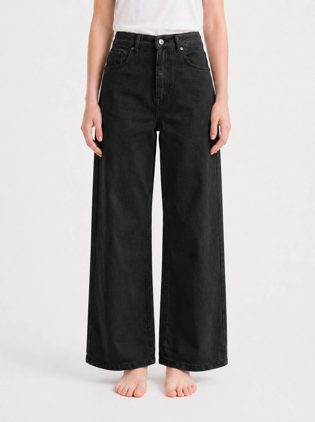 J LINE | LUZINA - ESSENTIAL WIDE LEG JEANS IN CREAM AND BLACK: BLACK