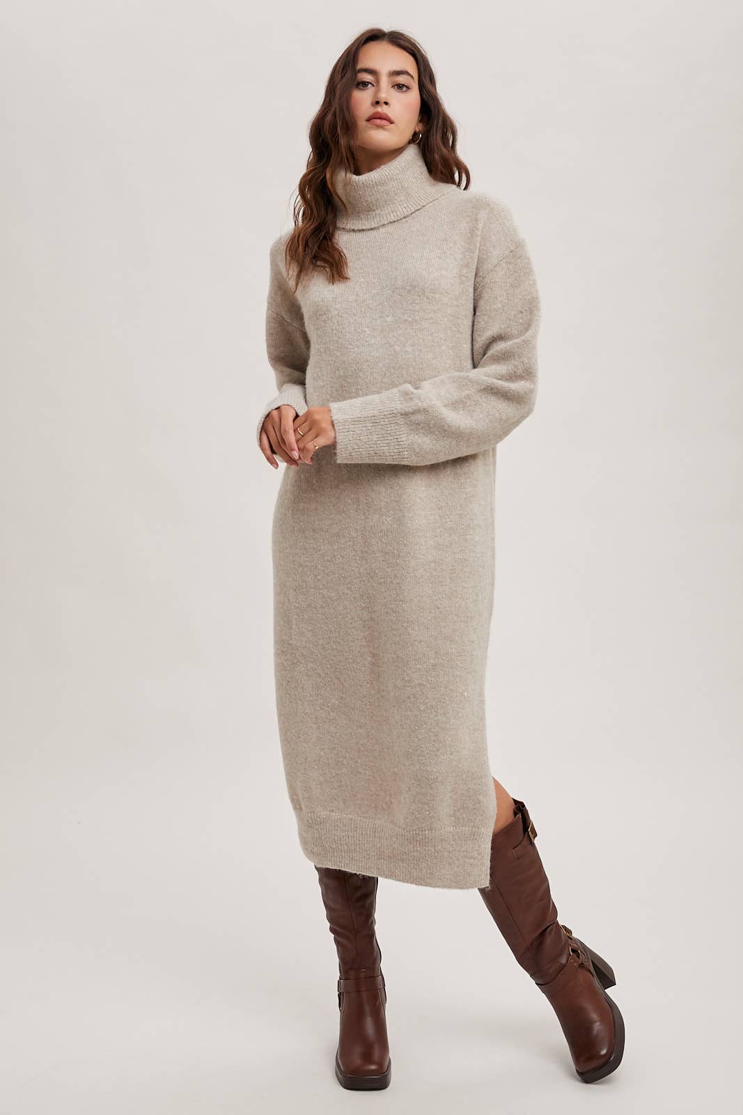 Bluivy - TURTLENECK SIDE SLIT KNIT SWEATER MIDI DRESS: LATTE