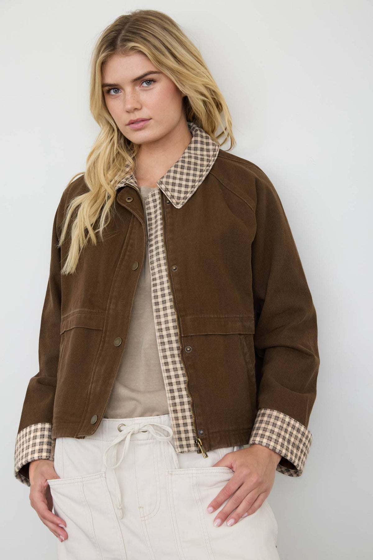 Blu Pepper - GINGHAM COLLAR CONTRAST SNAP BUTTON JACKET: DARK BROWN
