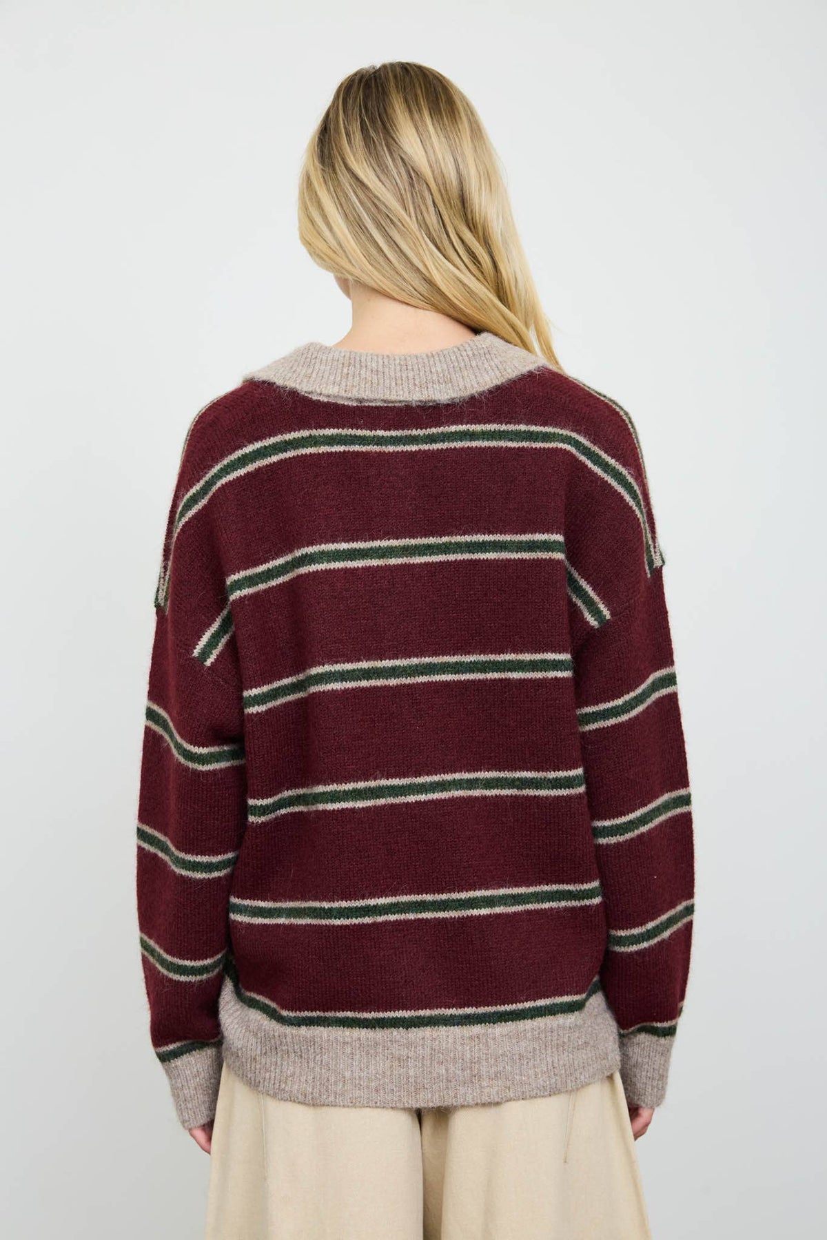 CONTRAST COLLAR STRIPE POLO FUZZY KNIT SWEATER : WINE MULTI
